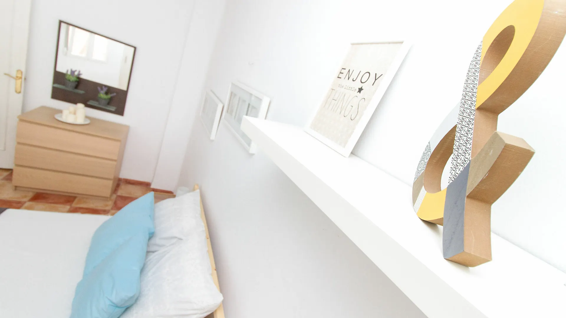 Calle Hernan Ruiz - Very Spacious Malaga Apartment