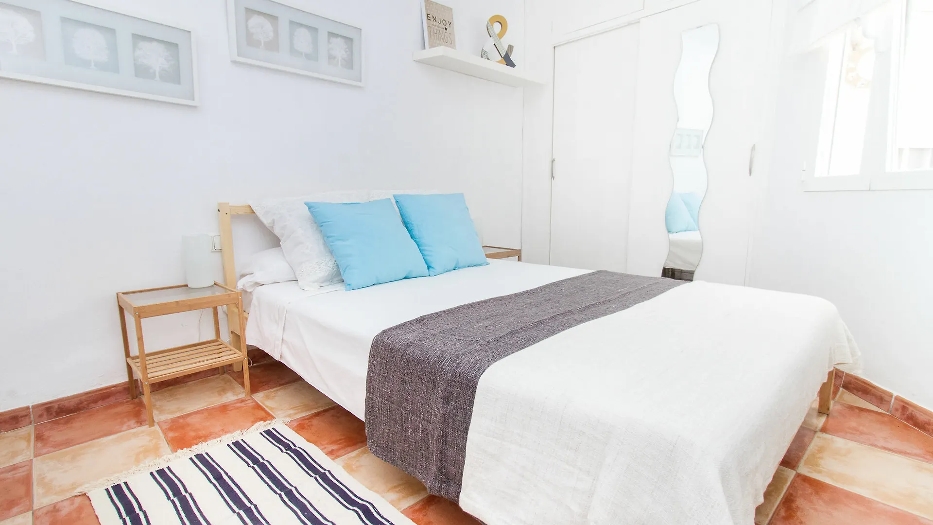 Calle Hernan Ruiz - Very Spacious Malaga Spain